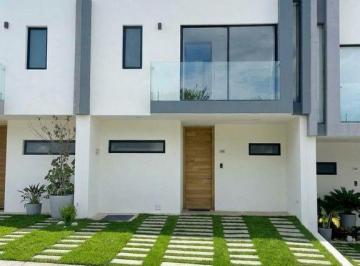 Casa en condominio · 120m² · 3 Recámaras · 2 Estacionamientos · Oportunidad en Casa en Venta en Bosques de Santa Anita por Debajo Se Su Precio Real