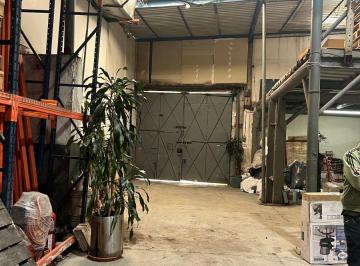 Bodega comercial , Naucalpan de Juárez · Rentó Bodega 400 m² Naucalpan Entra Torton