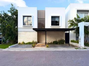 1 · Casa en Renta en Aqua Residencial, Huayacan - Espaciosa con Amenidades Premium
