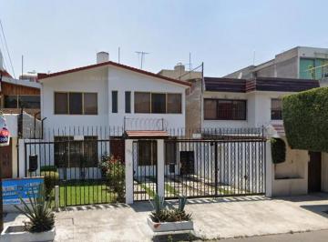 Casa de 4 habitaciones, Coyoacán · Casa en Venta en Paseos de Taxqueña, Coyoacán, Cdmx Gran Oportunidad de Inversión.