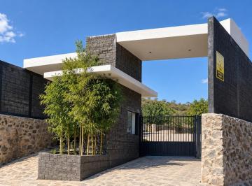 Terreno / Lote , Tlajomulco de Zúñiga · Terreno de 608.10 m² en El Fraccionamiento Montezzano, Santa Cruz de La Lomas