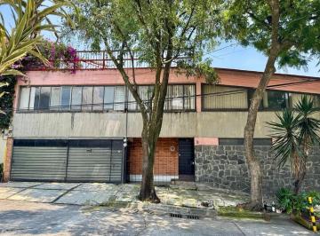 Casa · 373m² · Venta Casa San Angel Inn Calle Cerrada con Vigilancia Jardin Terraza 4 Recamaras 2 Estacionamientos