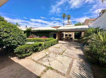 38b574c814639f80b9f5e195fa664aecf2436b40a4541ce73f342e1b3fa3f36a · Casa en Renta de 1 Piso en Valle del Campestre