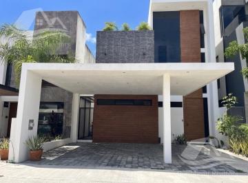 Casa · 358m² · 4 Recámaras · 3 Estacionamientos · Casa en Venta en Aqua