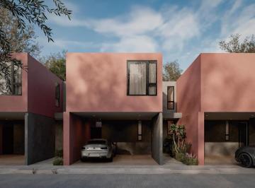Casa · 170m² · 2 Recámaras · 2 Estacionamientos · Casa en Venta Al Norte de Mérida, Real Montejo. Tipo Th