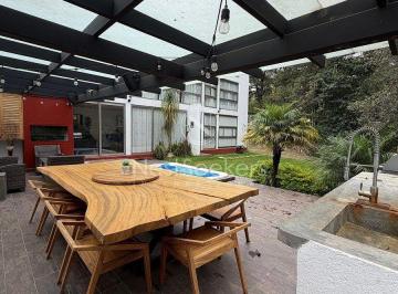 Casa en condominio de 3 habitaciones, Valle de Bravo · Casa en Venta en El Pueblo de Valle de Bravo