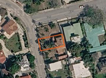 Terreno / Lote · 412m² · Terreno en Av Chairel