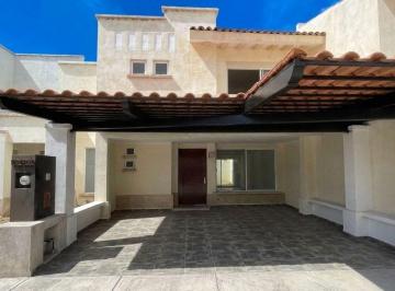 Casa de 3 habitaciones, Aguascalientes · Casas en Venta en Aguascalientes Norte en Bosques del Paraiso Seccion Encinos Amplios Espacios