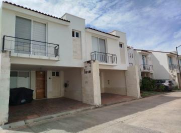Casa en condominio de 3 habitaciones, Puerto Vallarta · Casa en Renta Amueblada, 3 Rec, 3 Baños, Alberca y Paneles Solares en Villas Paradiso