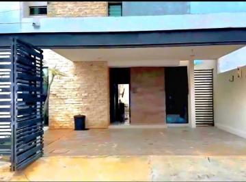 Casa de 3 habitaciones, Mérida · Venta de 3 Recamaras, 3 Baños Completos, con Agradable Terraza y Alberca, en Las Americas I, Mérida