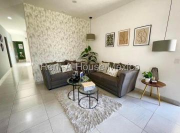 Departamento · 108m² · 3 Recámaras · 2 Estacionamientos · Departamento en Planta Baja con 3 Recámaras en Corregidora Rah386