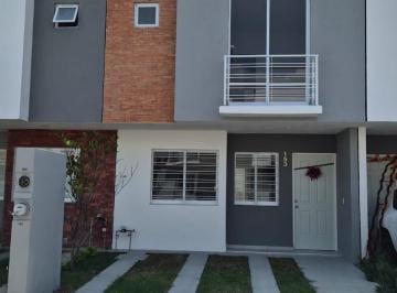 Casa en condominio de 3 habitaciones, Zapopan · Casa Nueva en Renta.