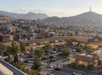 Local comercial · 66m² · Locales en Renta en Tonala