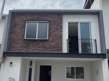 Casa de 3 habitaciones, Zapopan · Bonita Casa en Renta a Estrenar en Coto Pontevedra