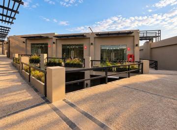bd081270ca43bbc85850adac0b69a1573684559fd226b100864256b2c02b2b55 · Local Comercial en Venta / Renta Plaza Paseo Zákia Querétaro Corredor Comercial