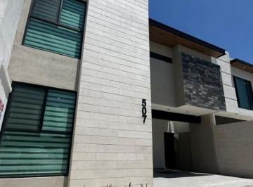 Casa de 4 habitaciones, Arteaga · Renta Privanzas Campestre