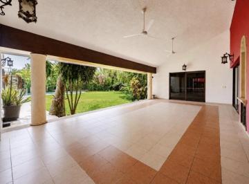 Casa · 605m² · 5 Recámaras · 3 Estacionamientos · Casa en Venta en Mérida
