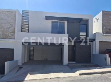 Casa · 272m² · 3 Recámaras · Casa en Venta en Bosques del Valle L, Chihuahua, Chih.