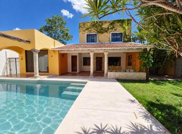 Casa de 3 habitaciones, Mérida · Casa en Venta en Montebello, Mérida | 3 Recámaras y Piscina