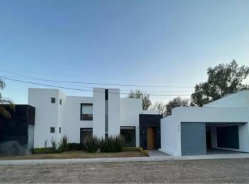 1 · Casa en Renta en Trojes del Sol Al Norte de Aguascalientes