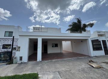 Casa de 3 habitaciones, Mérida · Casa en Venta en Fracc. Las Américas, en Av Principal