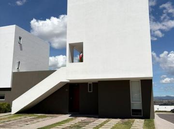 Casa en condominio de 2 habitaciones, El Marqués · Casa en Venta en Fraccionamiento El Mirador