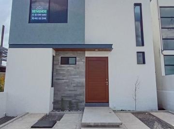 Casa de 3 habitaciones, El Marqués · Casa en Venta en La Zona de El Mirador