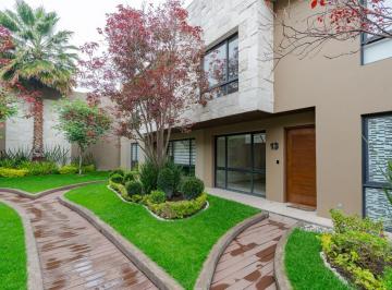 Casa de 3 habitaciones, Coyoacán · Casa en Coyoacá Remodelada con Terraza y Roof Garden