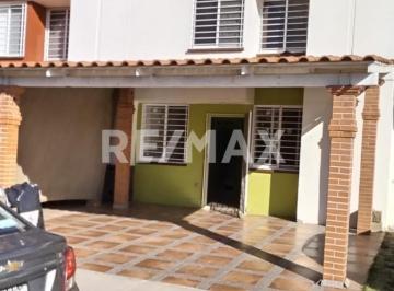 Casa · 115m² · 3 Recámaras · 2 Estacionamientos · Casa en Renta - (4)