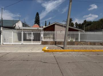 Casa · 264m² · 3 Recámaras · 4 Estacionamientos · Casa en Venta - (4)