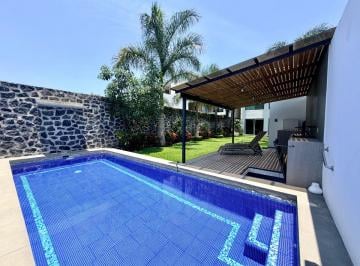 Casa de 4 habitaciones, Temixco · Casa de 3 Niveles con 400 m² de Construccion, Alberca y Jardin en Fraccionamiento Brisas, Cuerna