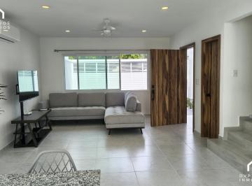 Casa · 241m² · 3 Recámaras · 2 Estacionamientos · Casa en Renta con Alberca en Boca del Río | Casa Turqueza