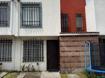 Casa · 70m² · 2 Recámaras · 2 Estacionamientos · Casa en Venta en Hacienda del Valle II, Toluca, México