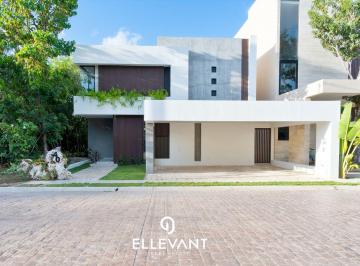 29c7196f900b279a54ff837b7597370f1328378c2055771bf770f87ecd2ed62f · Casa en Venta en Residencial Vía Cumbres