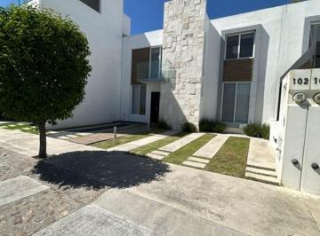 Casa de 3 habitaciones, Aguascalientes · Casa en Renta en Cavalia Al Norponiente de Aguascalientes