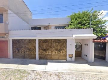 Casa en Venta de 4 habitaciones Centro · Casa de 260 m² con 4 Recámaras en Venta en Centro