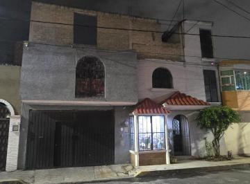 Casa de 6 habitaciones, Iztapalapa · Casa en Venta en Lomas de San Lorenzo