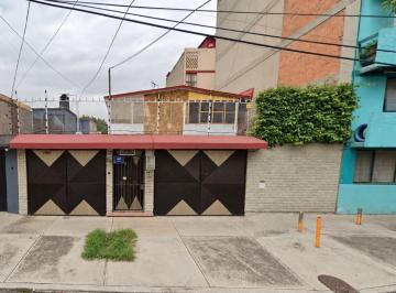Casa de 4 habitaciones, Benito Juárez · Casa en Venta en Colonia Alamos, Cdmx