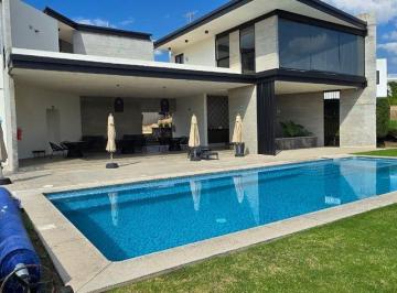 Terreno / Lote · 135m² · Terreno Premium con Vista a Bosque