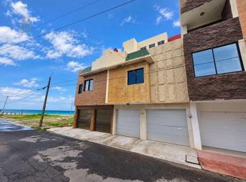 Casa · 200m² · 3 Recámaras · Casa - Costa Verde
