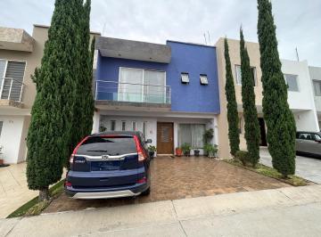 c5ab34350c75d9ca178b39a9a34098f02472860b9fdcd8e3d8abe427f8dc12fc · Casa Equipada en Renta en Altavista Residencial | 3 Recámaras