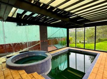 Casa de 4 habitaciones, Morelia · Residencia en Campo de Golf Altozano Contruida en Dos Terrenos, Increíble Ubicación