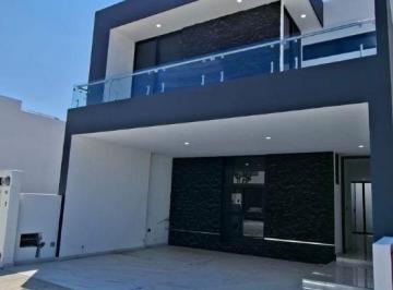Casa en condominio de 4 habitaciones, Aguascalientes · Ram - Casa Nueva en Venta en Vilanova Residencial, Zona Rancho Santa Monica