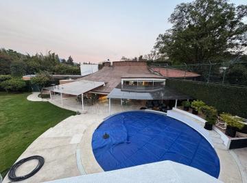 Casa · 450m² · 4 Recámaras · 4 Estacionamientos · Vendo Casa en Tepoztlán Morelos