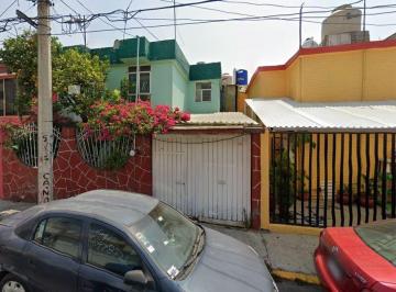 Casa de 3 habitaciones, Gustavo A. Madero · Casa de 78 m² Terreno con 3 Recámaras en Venta en Gustavo A. Madero