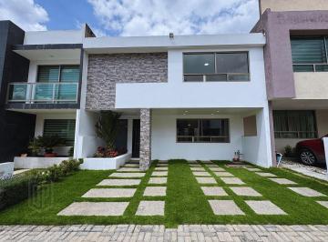 af3bdf00ba29dafe386aedb241f4cc05e92b0db15e2990de1ee3ce5487c18715 · Casa en Venta en Punta Poniente | Amplitud y Excelente Conectividad