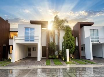 Casa en condominio · 194m² · 3 Recámaras · 2 Estacionamientos · Casa en Venta a Tan 5 Minutos de Explanada en La Carcaña Cholula Puebla