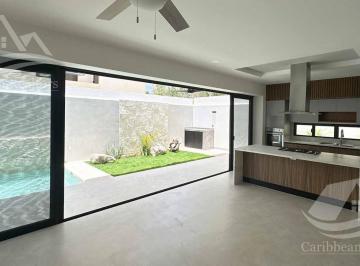 Casa · 358m² · 4 Recámaras · Casa en Venta en Via Cumbres Cancun