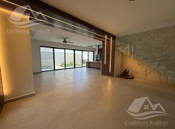 Casa · 350m² · 3 Recámaras · 2 Estacionamientos · Casa en Venta en Via Cumbres Cancun
