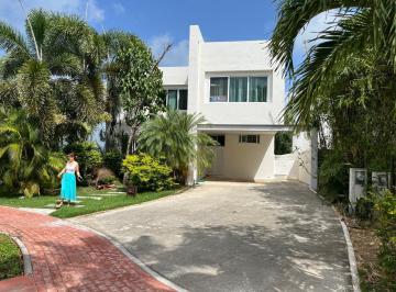 Casa · 327m² · 3 Recámaras · Casa 3 Recamaras Playa Magna en Renta